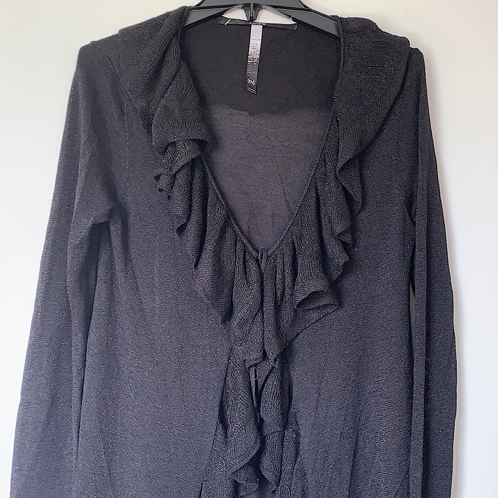 KENSIE SZ M DRESSY KNIT BLACK RUFFLED CARDIGAN